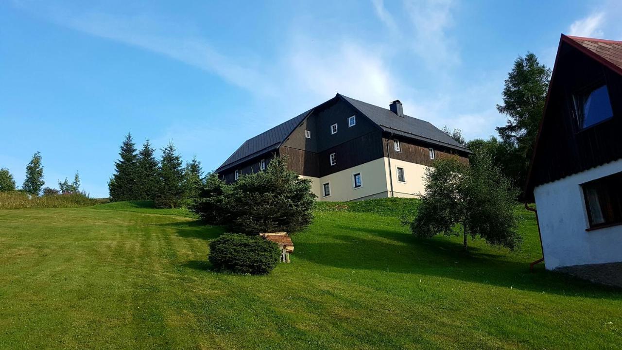 Chaloupka Slamenka Villa Loučná pod Klínovcem Bagian luar foto