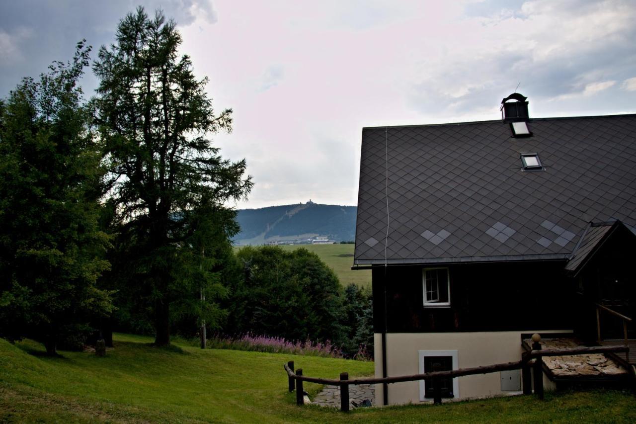 Chaloupka Slamenka Villa Loučná pod Klínovcem Bagian luar foto