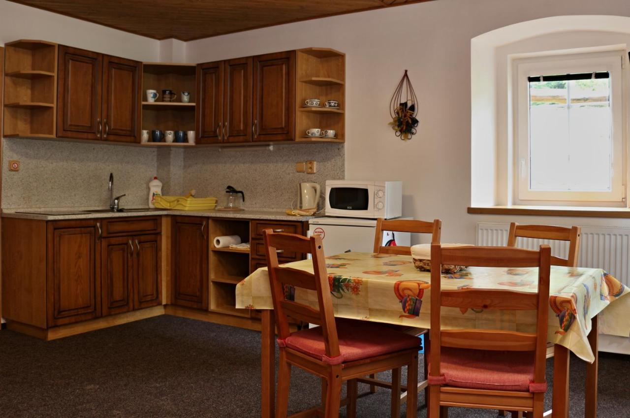 Chaloupka Slamenka Villa Loučná pod Klínovcem Bagian luar foto